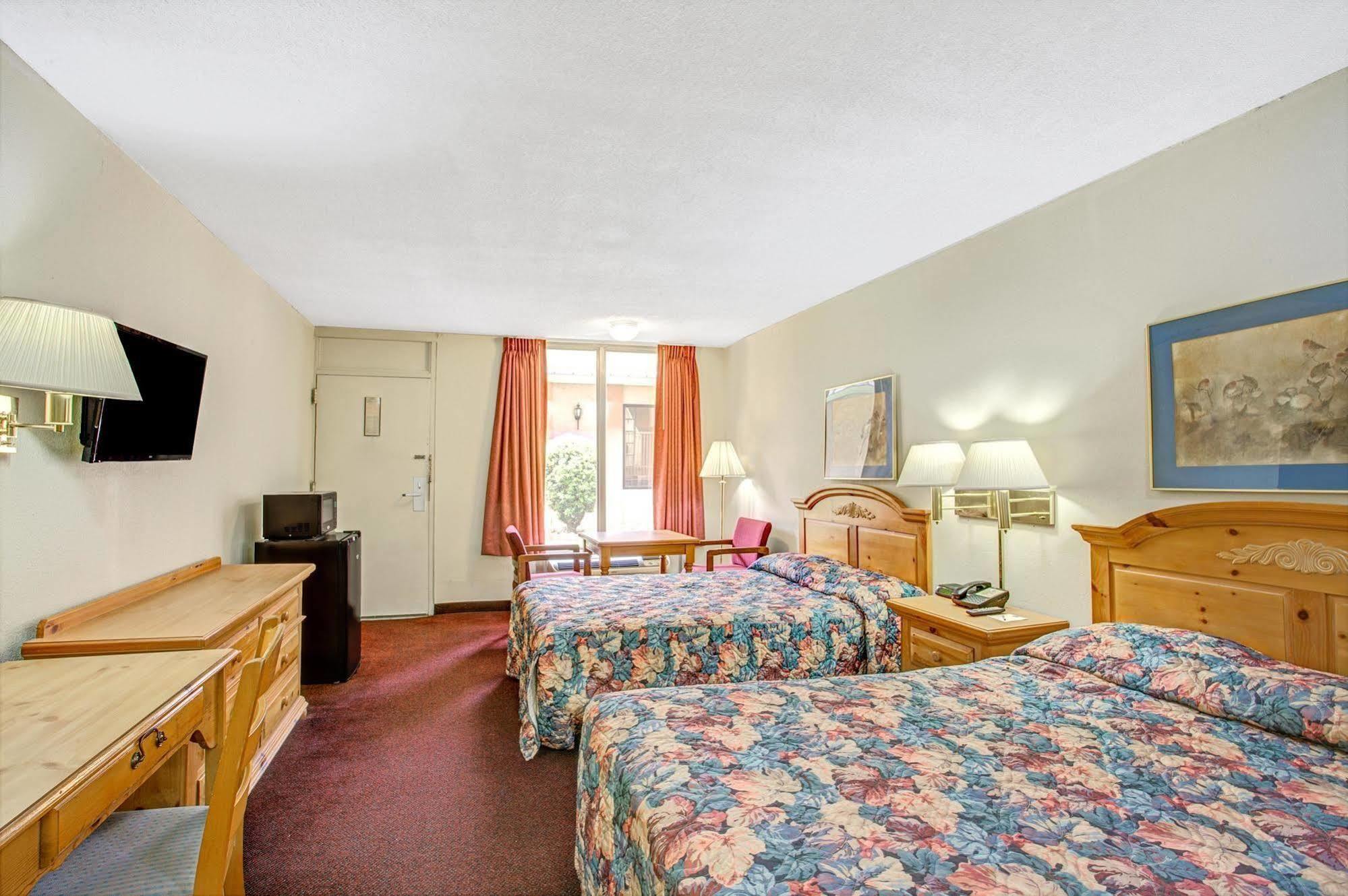 Knights Inn Memphis Airport Extérieur photo